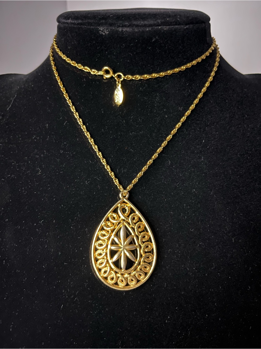 Joan Rivers Gold Teardrop Filigree Pendant Necklace